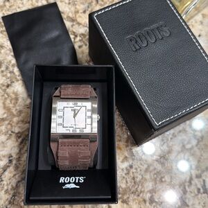Vintage Men's Roots Brown Leather Watch with Box